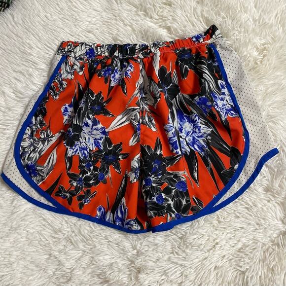 NIKE • Blue + Red/Orange Tempo Hyper Femme Floral Shorts - Picture 5 of 5